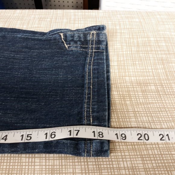 LEE Women's Capri Jeans Size 10 Just Below the Waist Medium Wash Blue Denim - Picture 13 of 15